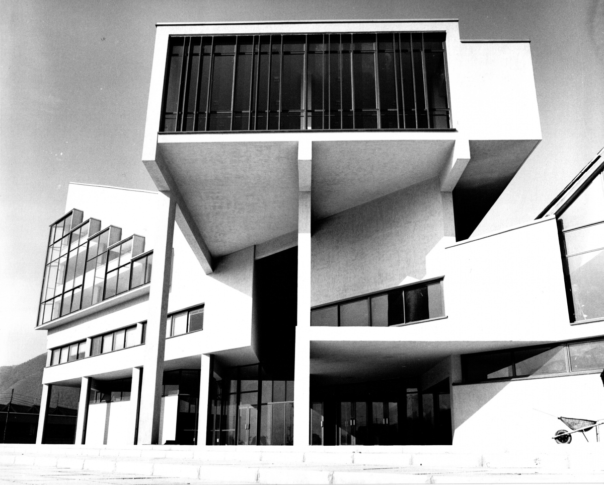 Campus di Baronissi: esterno, da  Archivio Capobianco (Foto di Mimmo Jodice)