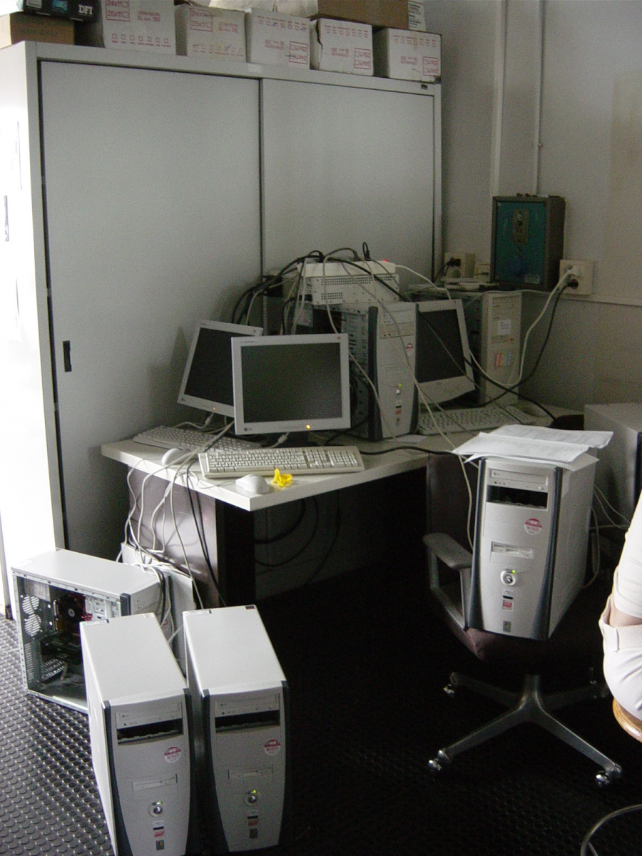 Laboratorio ISISLab nel campus di Baronissi: cluster (4 luglio 2003)