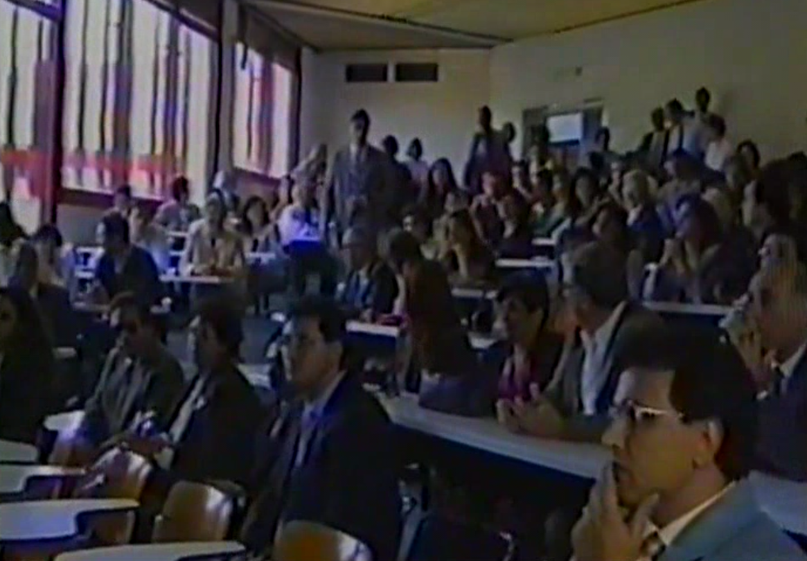 Campus di Baronissi,  seduta di laurea  di Giuseppe Ferretti,  aula triangolare 7-10-1993. (Giuseppe Ferretti)